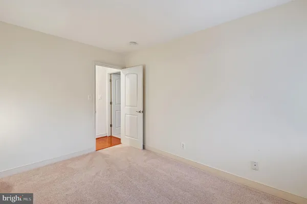 $285,000 | 300 Hilltop Lane, Unit 300B, Annapolis, MD 21403