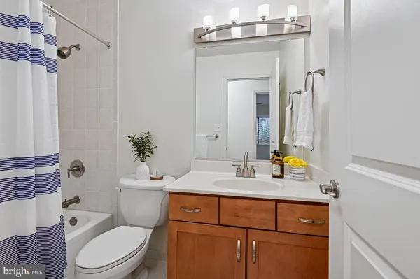 $285,000 | 300 Hilltop Lane, Unit 300B, Annapolis, MD 21403