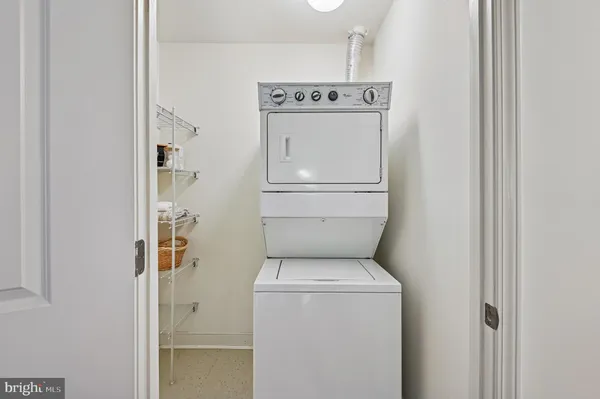 $285,000 | 300 Hilltop Lane, Unit 300B, Annapolis, MD 21403