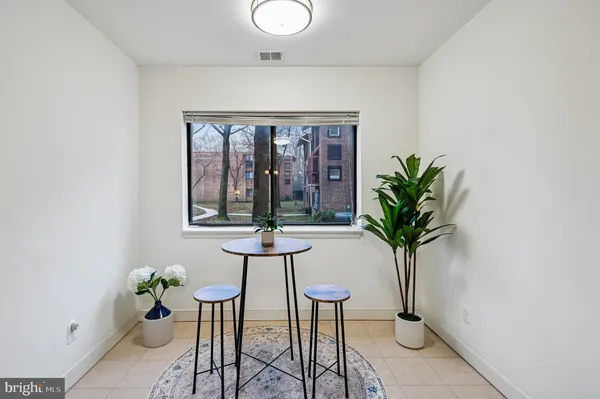 $285,000 | 300 Hilltop Lane, Unit 300B, Annapolis, MD 21403