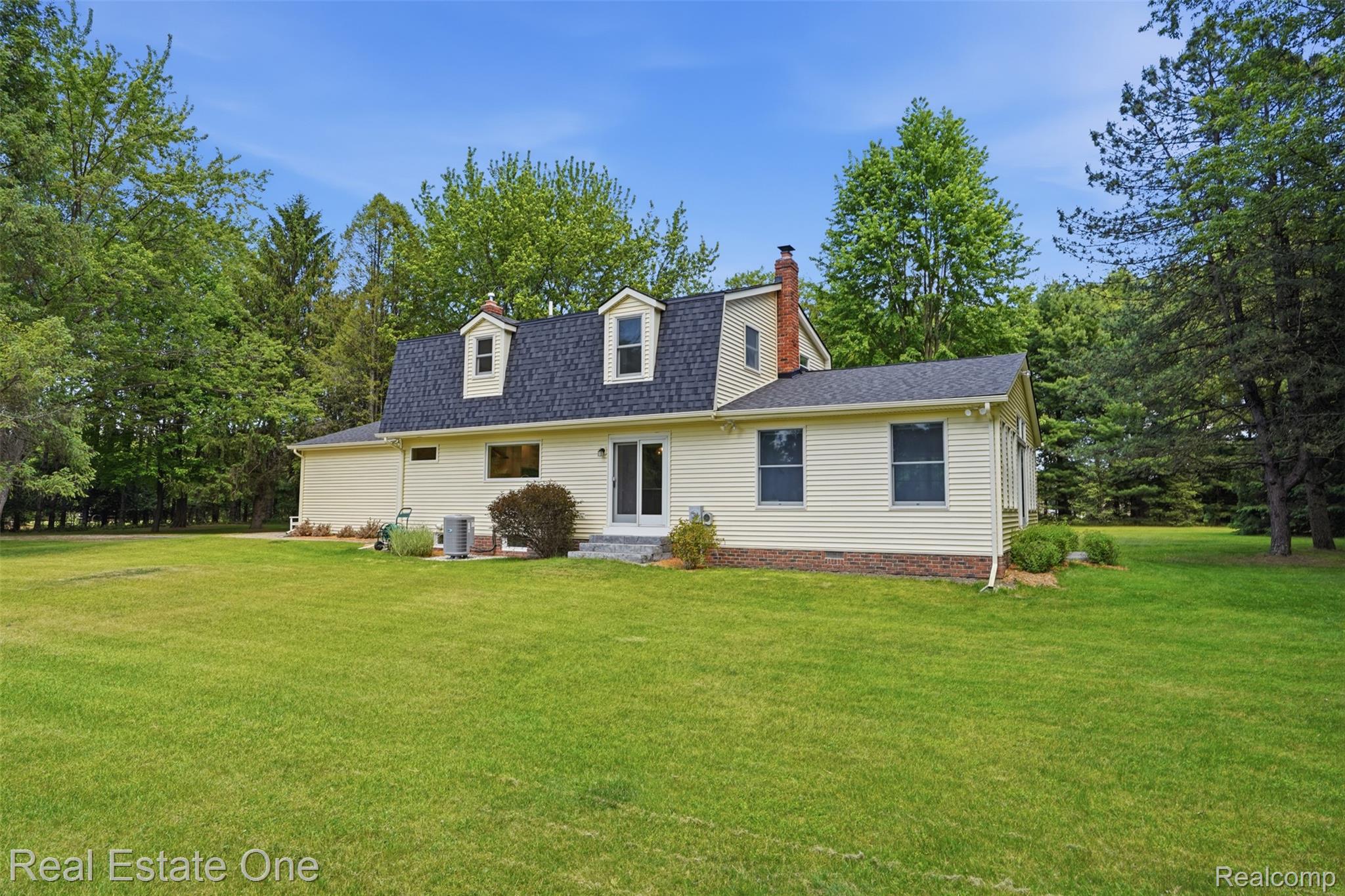 1765 Rowe Road Milford, MI 48380 - Photo 42 of 61 42_1765 rowe rd-42.jpg