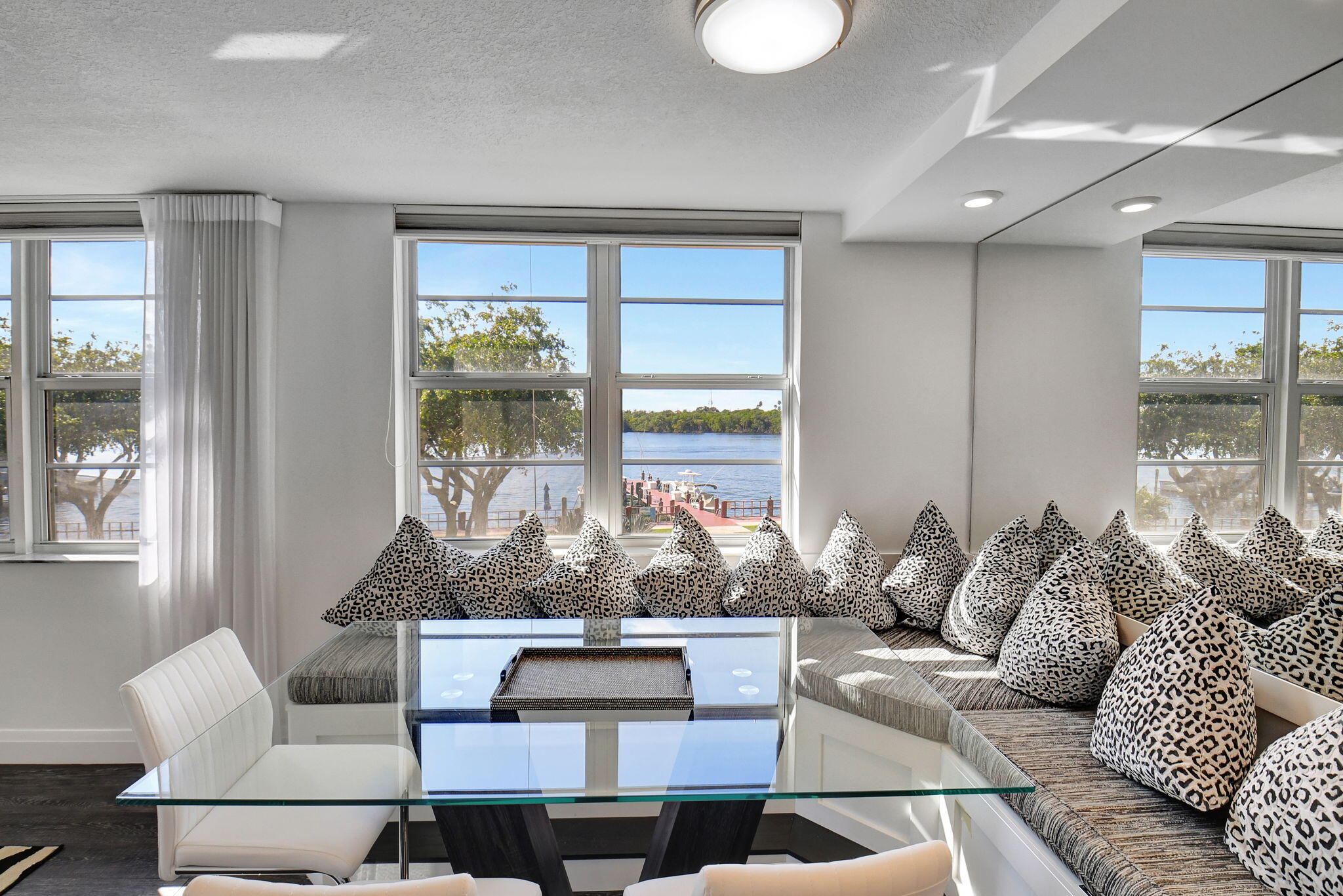 2121 North Ocean Boulevard, Unit 209W Boca Raton, FL 33431 - Photo 2 of 35 Dining Area