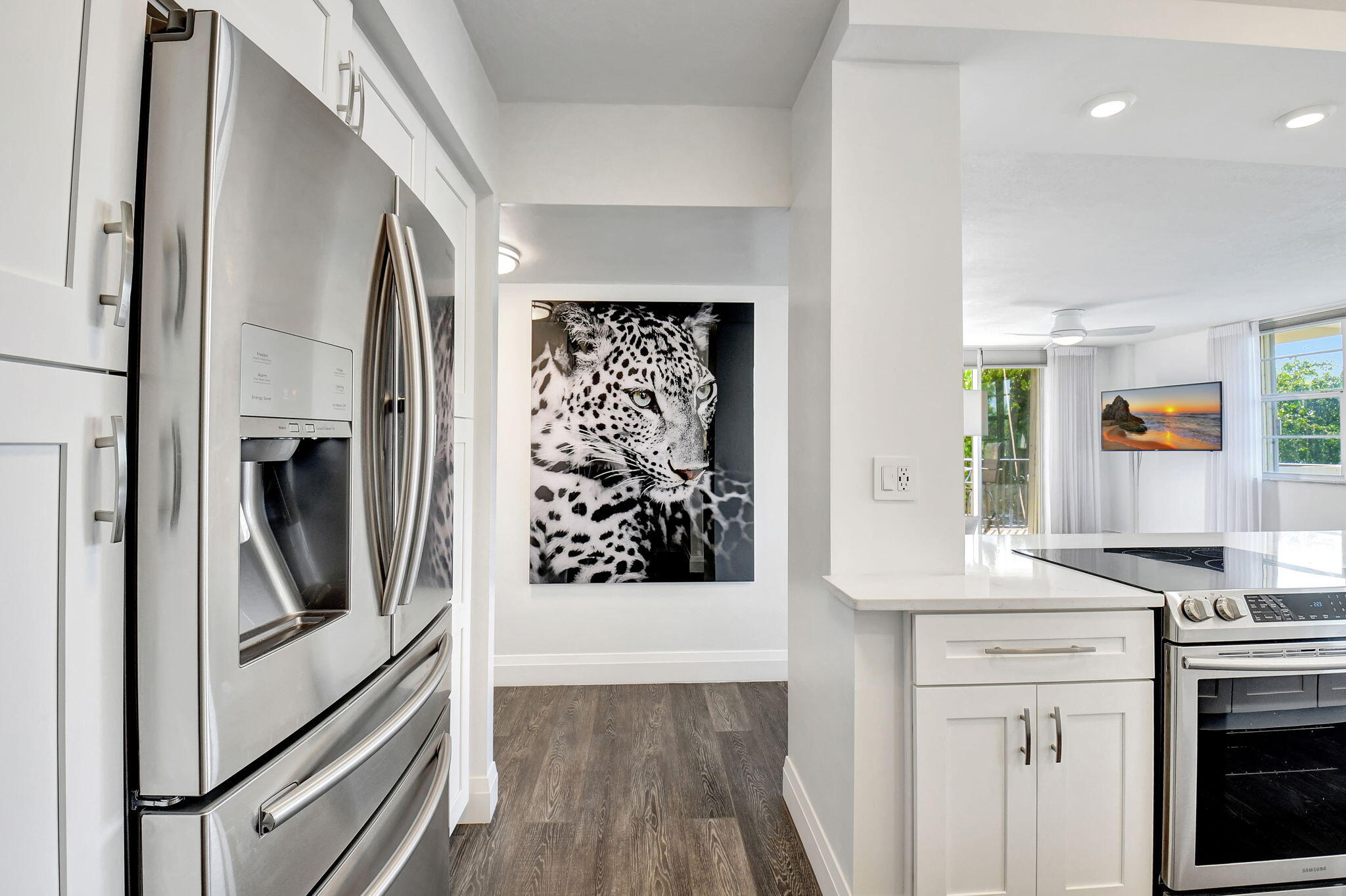 2121 North Ocean Boulevard, Unit 209W Boca Raton, FL 33431 - Photo 6 of 35 Kitchen