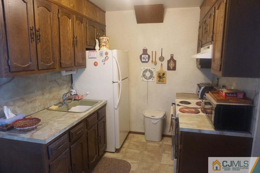 5 Concord Road Iselin, NJ 08830 - Photo 9 of 21 Gallery Image 9