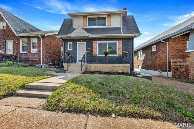 $293,500 | 6036 Arsenal Street, St. Louis, MO 63139