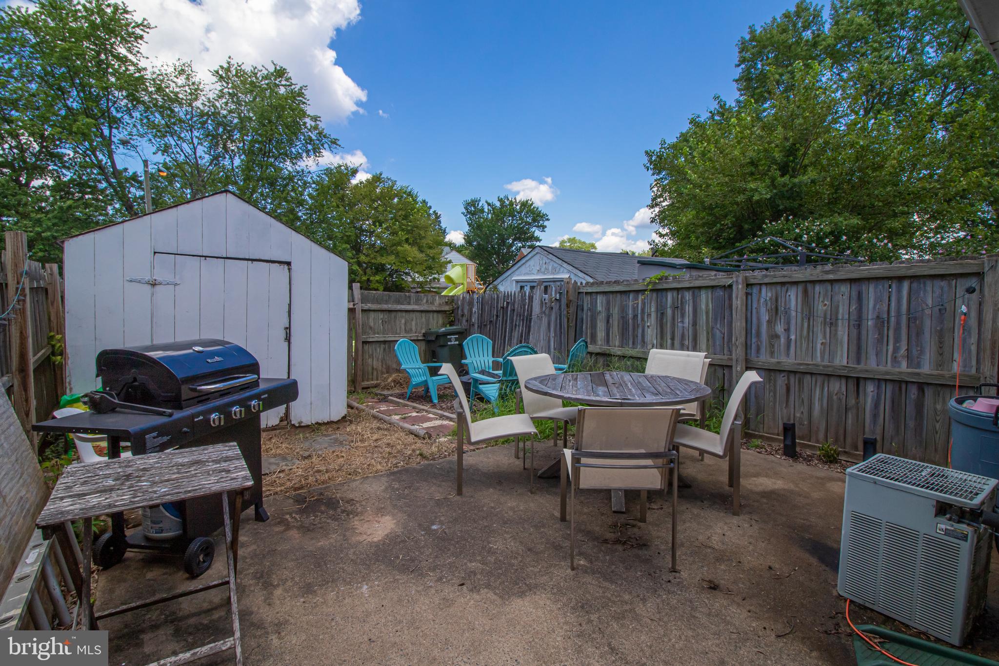 9224 Hood Road Manassas, VA 20110 - Photo 20 of 24 Fenced backyard with shed