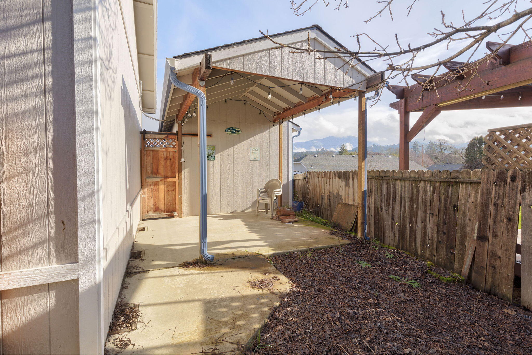 1884 Southwest Allen Creek Road Grants Pass, OR 97527 - Photo 22 of 24 Gallery Image 22