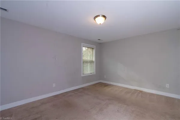 $569,975 | 5409 Torwood Drive, Summerfield, NC 27358
