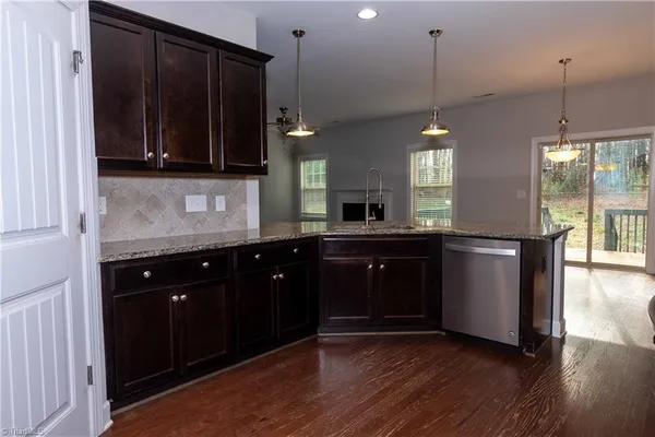 $569,975 | 5409 Torwood Drive, Summerfield, NC 27358
