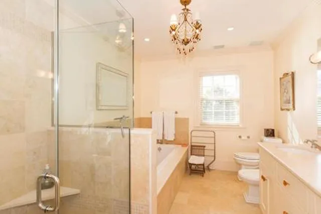 $125,000 | Undisclosed Address, Southampton, NY 11968