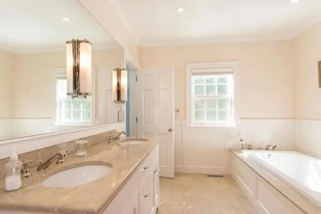 $125,000 | Undisclosed Address, Southampton, NY 11968