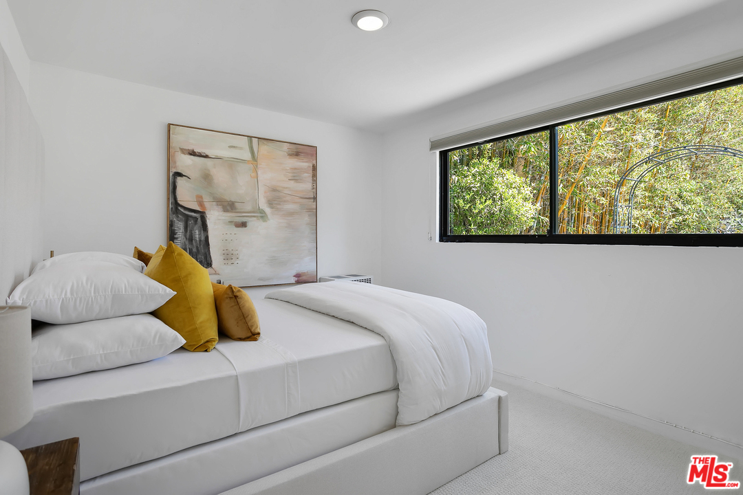 620 Adelaide Drive Santa Monica, CA 90402 - Photo 16 of 33