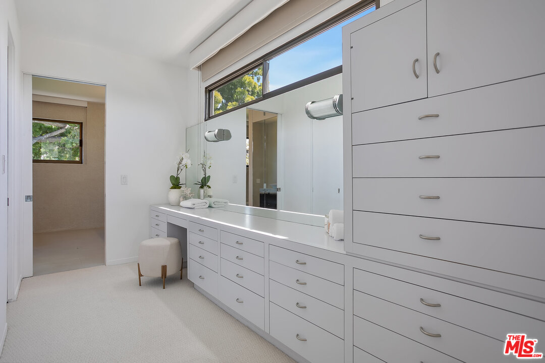 620 Adelaide Drive Santa Monica, CA 90402 - Photo 23 of 33