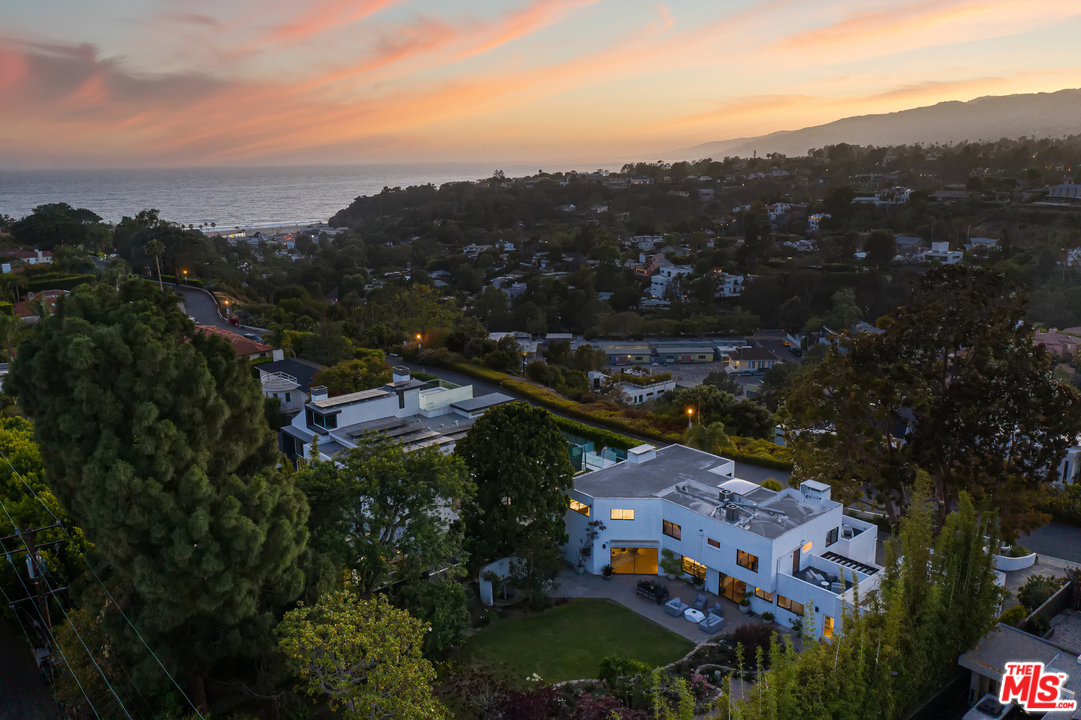 620 Adelaide Drive Santa Monica, CA 90402 - Photo 32 of 33