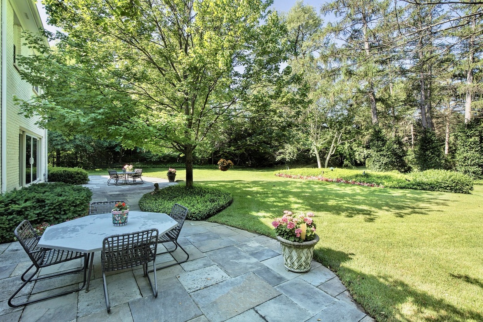 334 Woodley Road Winnetka, IL 60093 - Photo 12 of 14