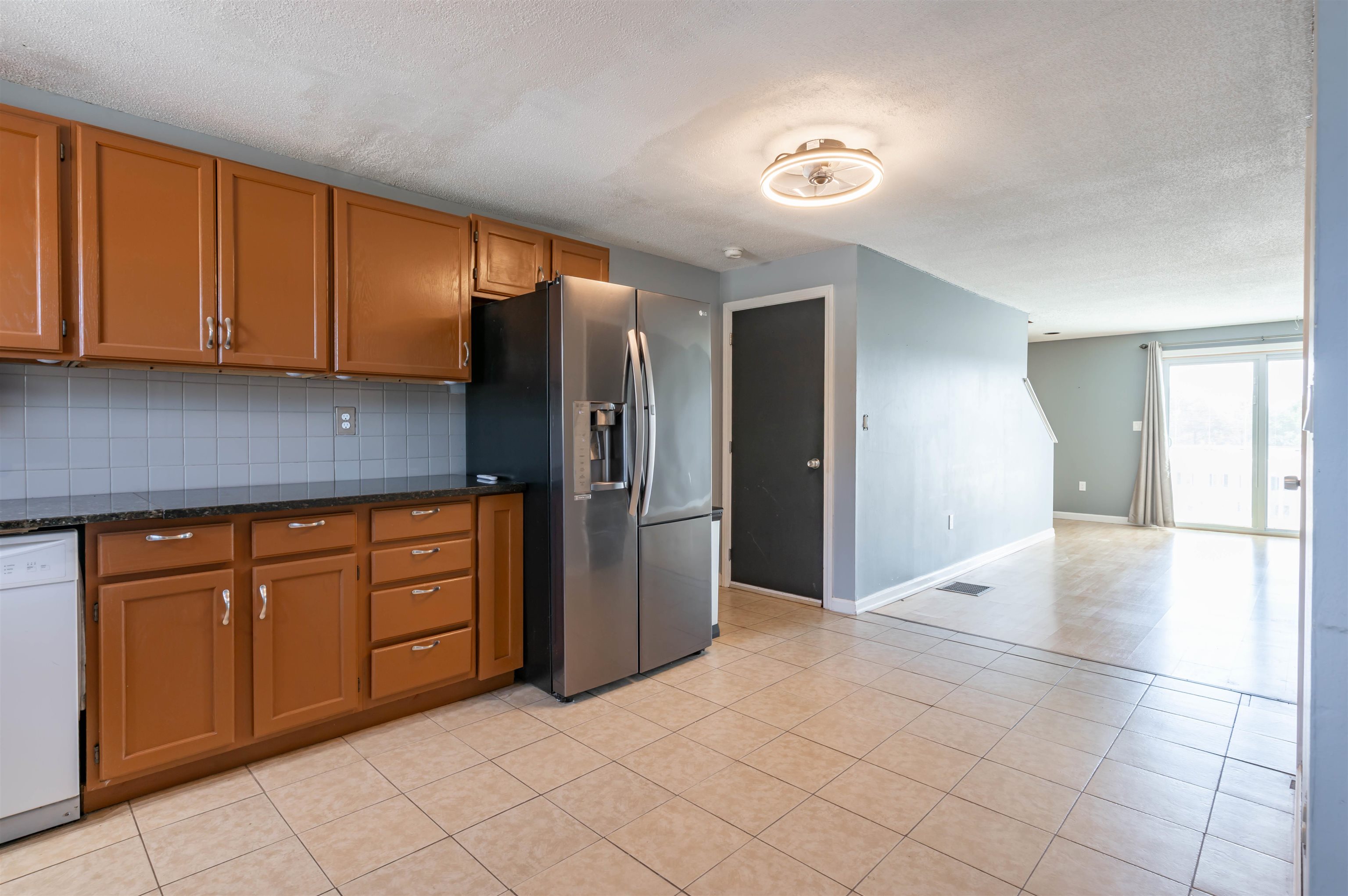 6 Pleasant Street, Unit A5 Hooksett, NH 03106 - Photo 3 of 24
