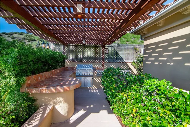 $3,195,000 | 3429 Castleman Lane, Burbank, CA 91504