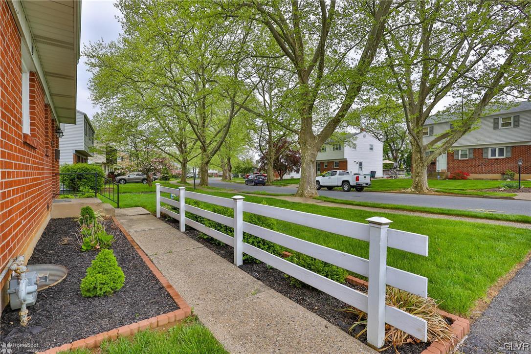 2274 Barrington Road Bethlehem, PA 18018 - Photo 5 of 50 Gallery Image 5