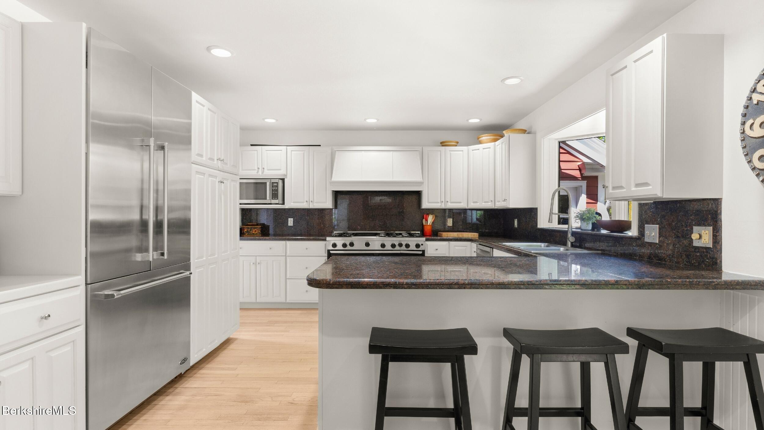 47 Warwick Street Pittsfield, MA 01201 - Photo 13 of 43 DSC00168