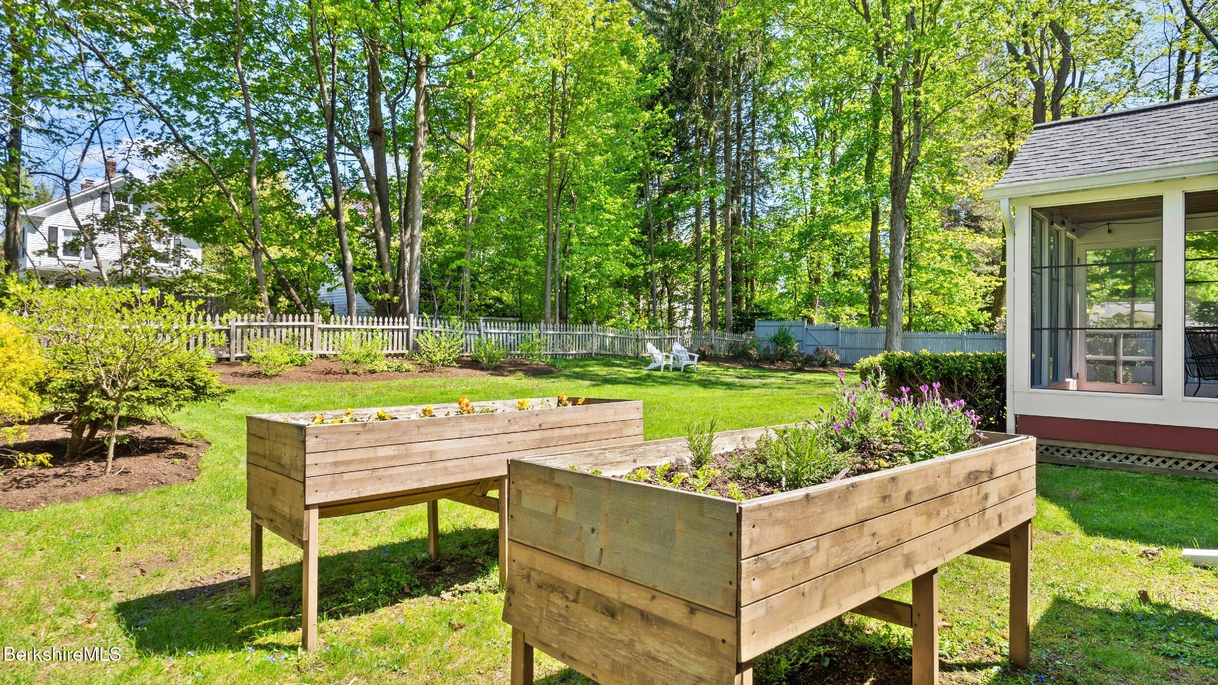 47 Warwick Street Pittsfield, MA 01201 - Photo 42 of 43 Kitchen garden