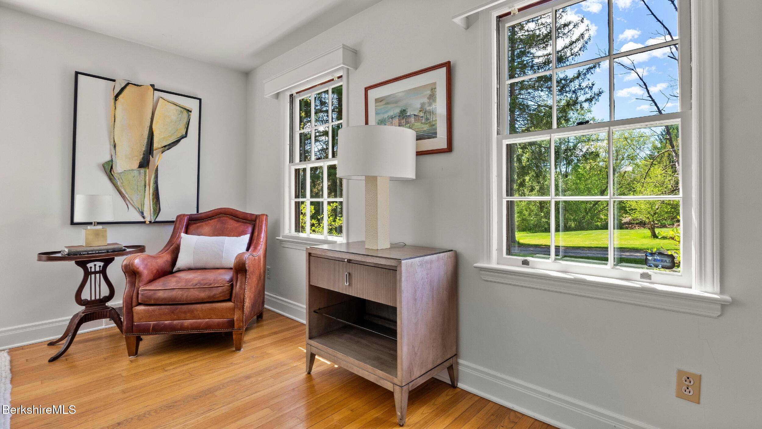 47 Warwick Street Pittsfield, MA 01201 - Photo 7 of 43 Living room corner