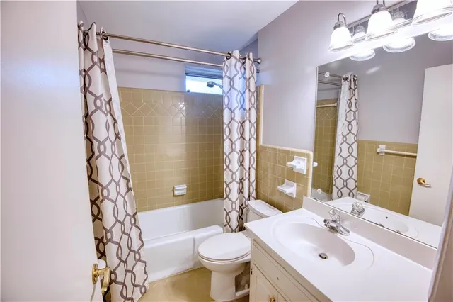 $640,000 | 3742 Fox Glen Court Northeast, Brookhaven, GA 30319