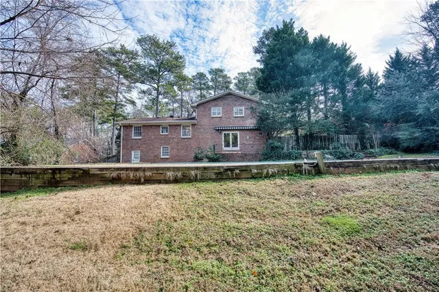 $640,000 | 3742 Fox Glen Court Northeast, Brookhaven, GA 30319