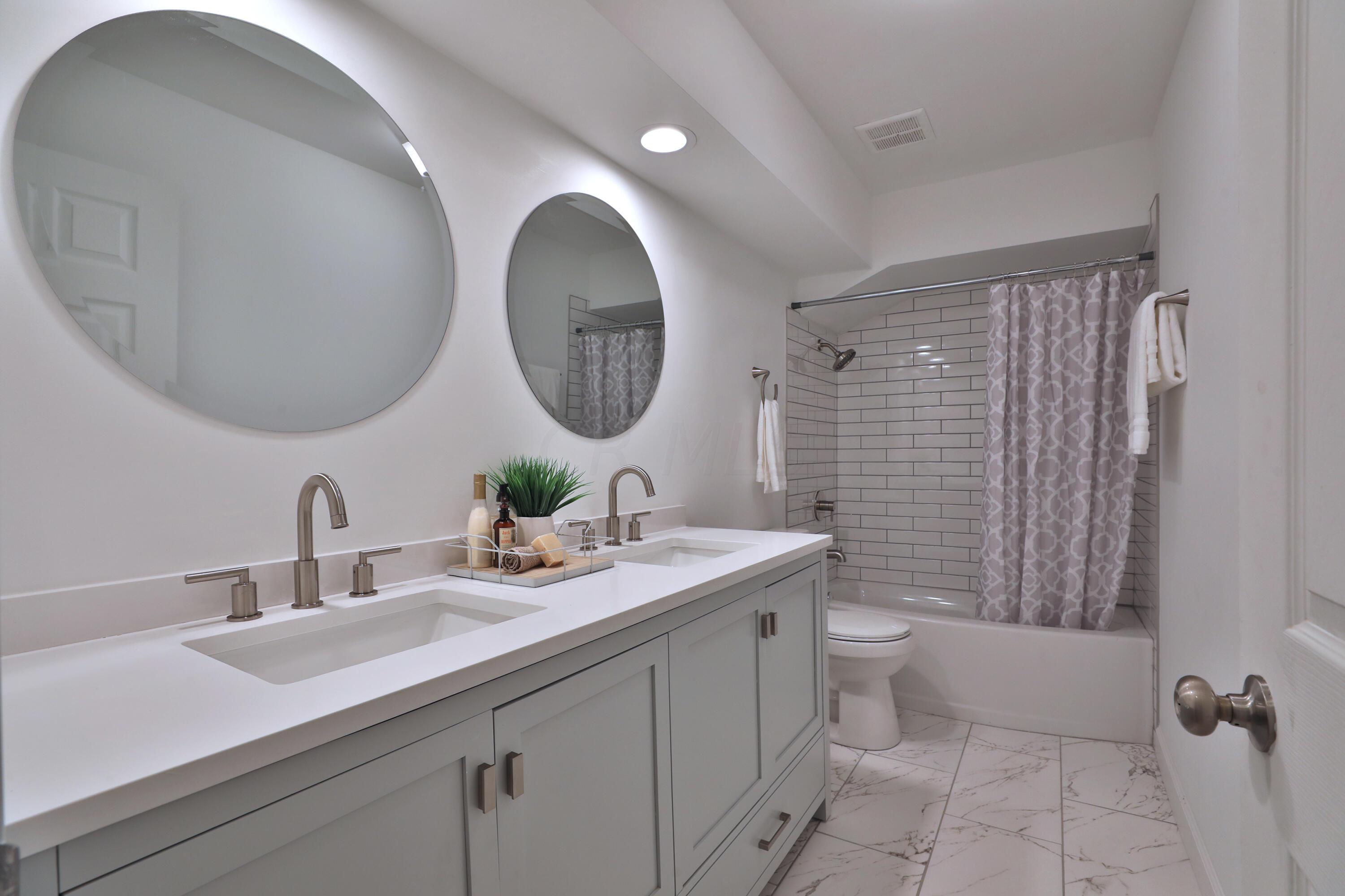 2217 Haverford Road Columbus, OH 43220 - Photo 31 of 50 2217-Haverford-42