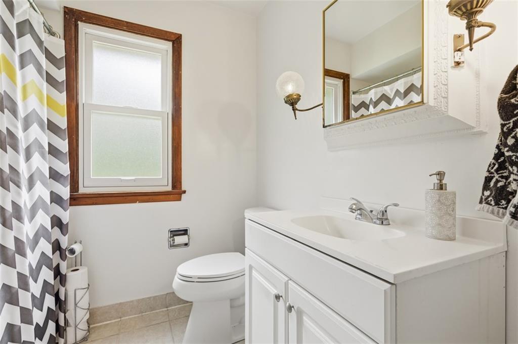 2207 Ridgevue Avenue Aliquippa, PA 15001 - Photo 18 of 41