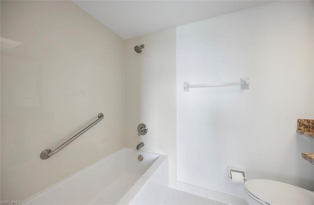 37 High Point Circle East, Unit 602 Naples, FL 34103 - Photo 18 of 30