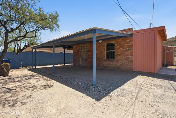 $1,150 | 1303 West Cedar Street, Tucson, AZ 85745