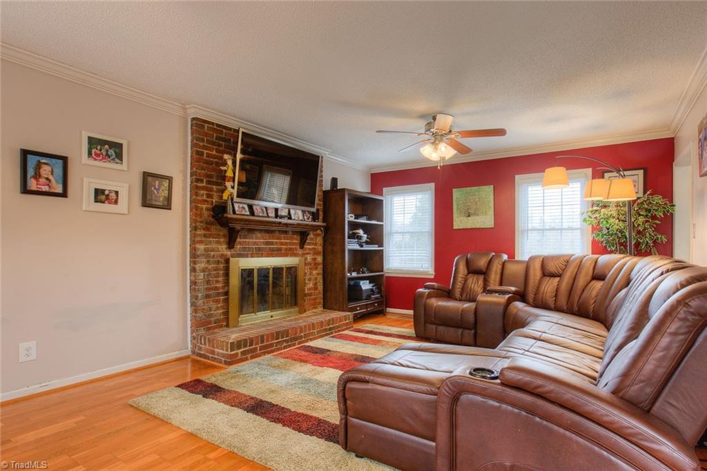 309 Canterbury Road High Point, NC 27262 - Photo 13 of 30 Gallery Image 13