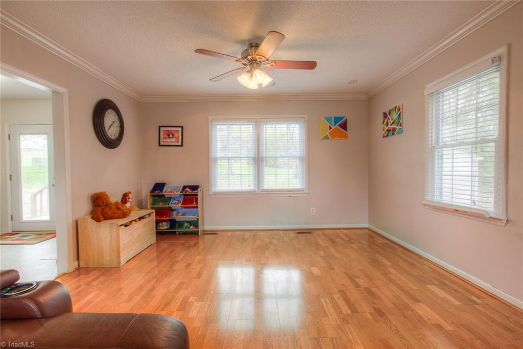 309 Canterbury Road High Point, NC 27262 - Photo 15 of 30 Gallery Image 15