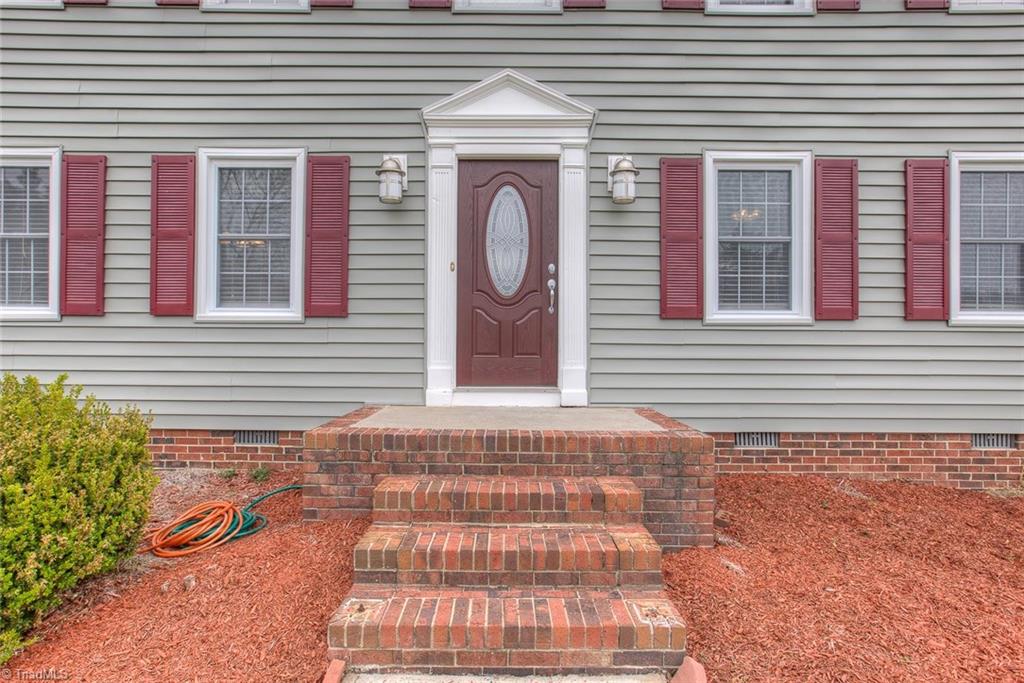 309 Canterbury Road High Point, NC 27262 - Photo 4 of 30 Gallery Image 4