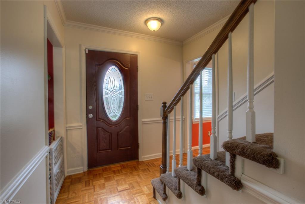 309 Canterbury Road High Point, NC 27262 - Photo 5 of 30 Gallery Image 5