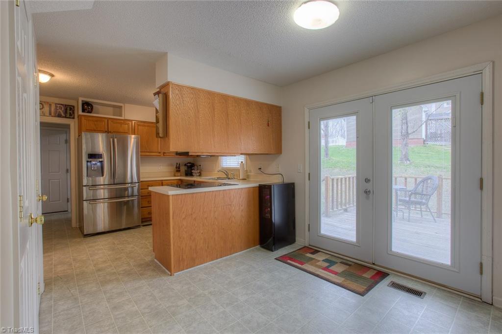 309 Canterbury Road High Point, NC 27262 - Photo 6 of 30 Gallery Image 6