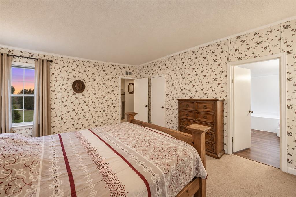 208 Rhett Court Aurora, TX 76078 - Photo 18 of 35 Gallery Image 18