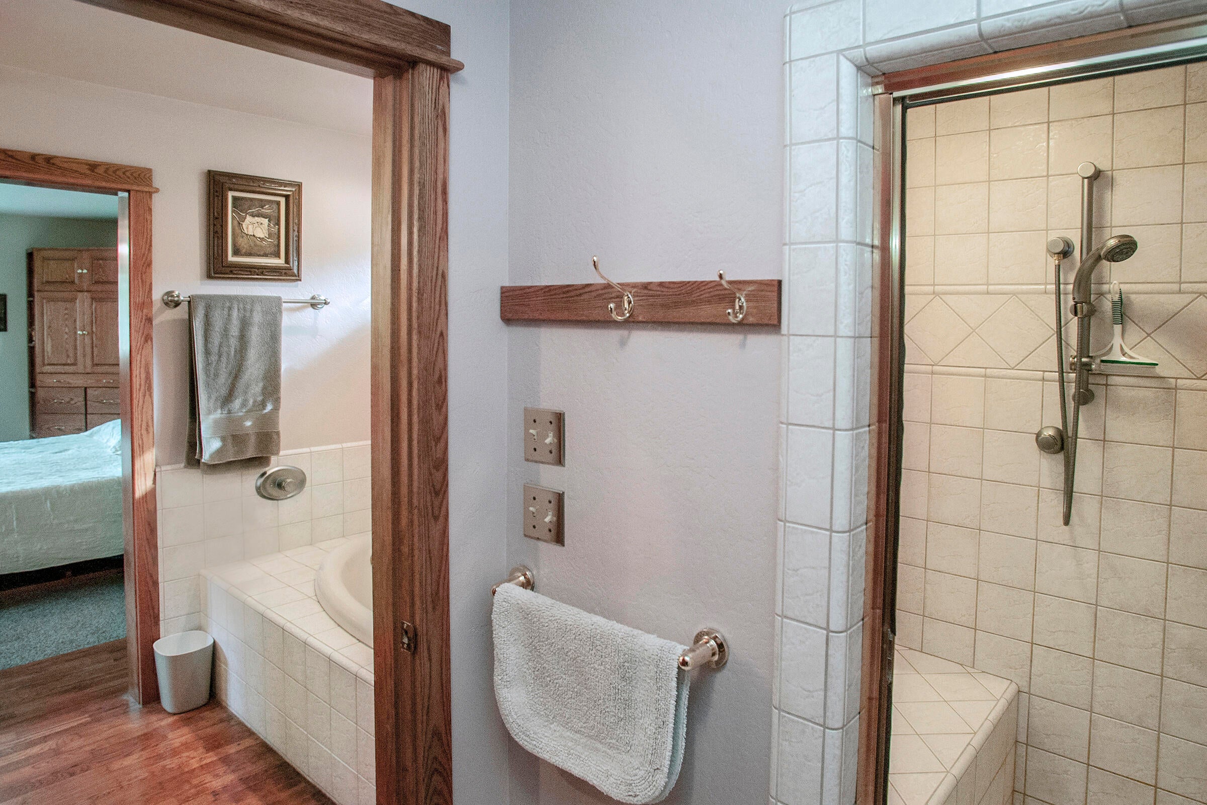 6554 Pioneer Road Medford, OR 97501 - Photo 26 of 50 Primary suite