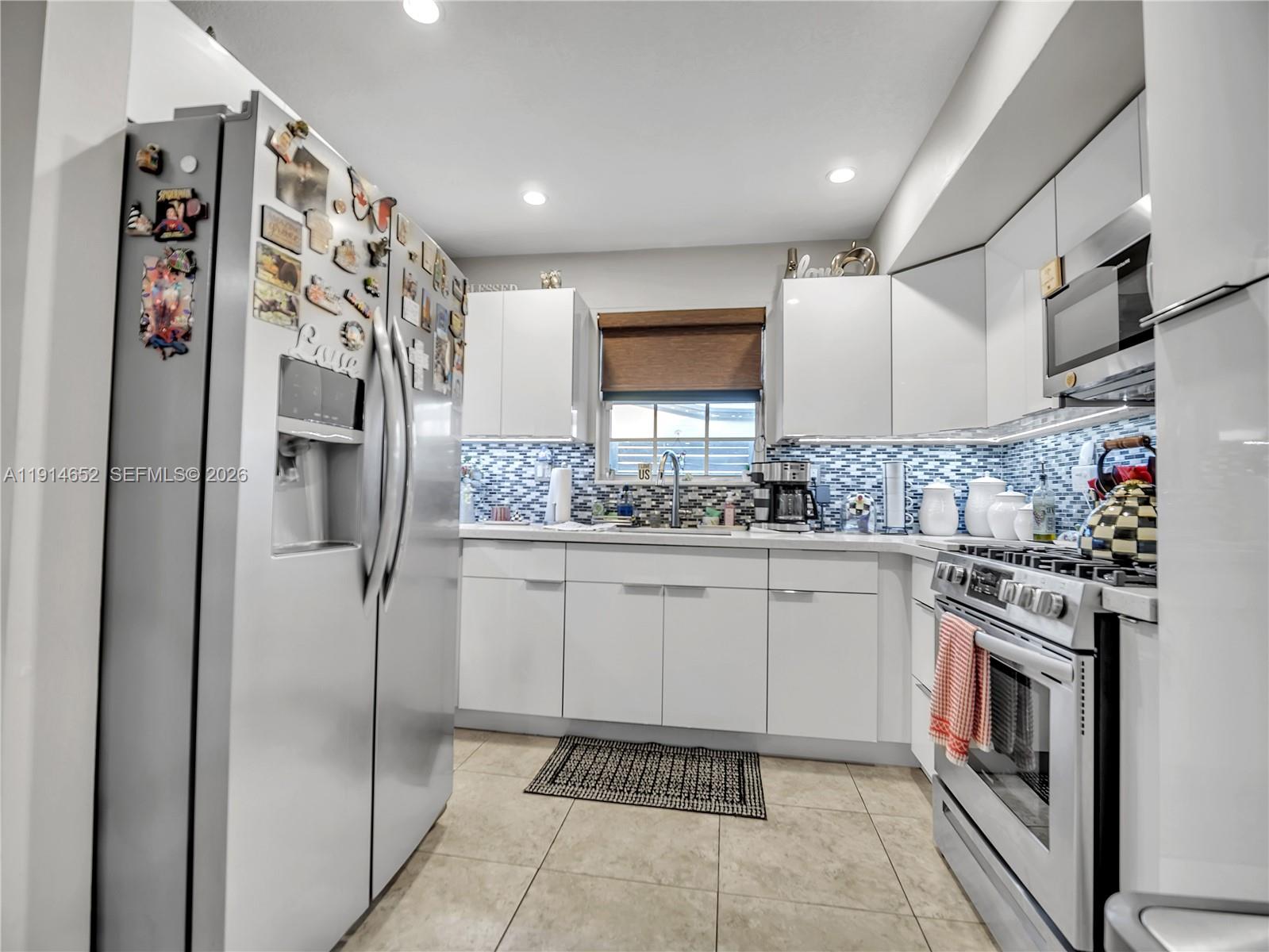 8530 Northwest 178th Street Hialeah, FL 33015 - Photo 20 of 31