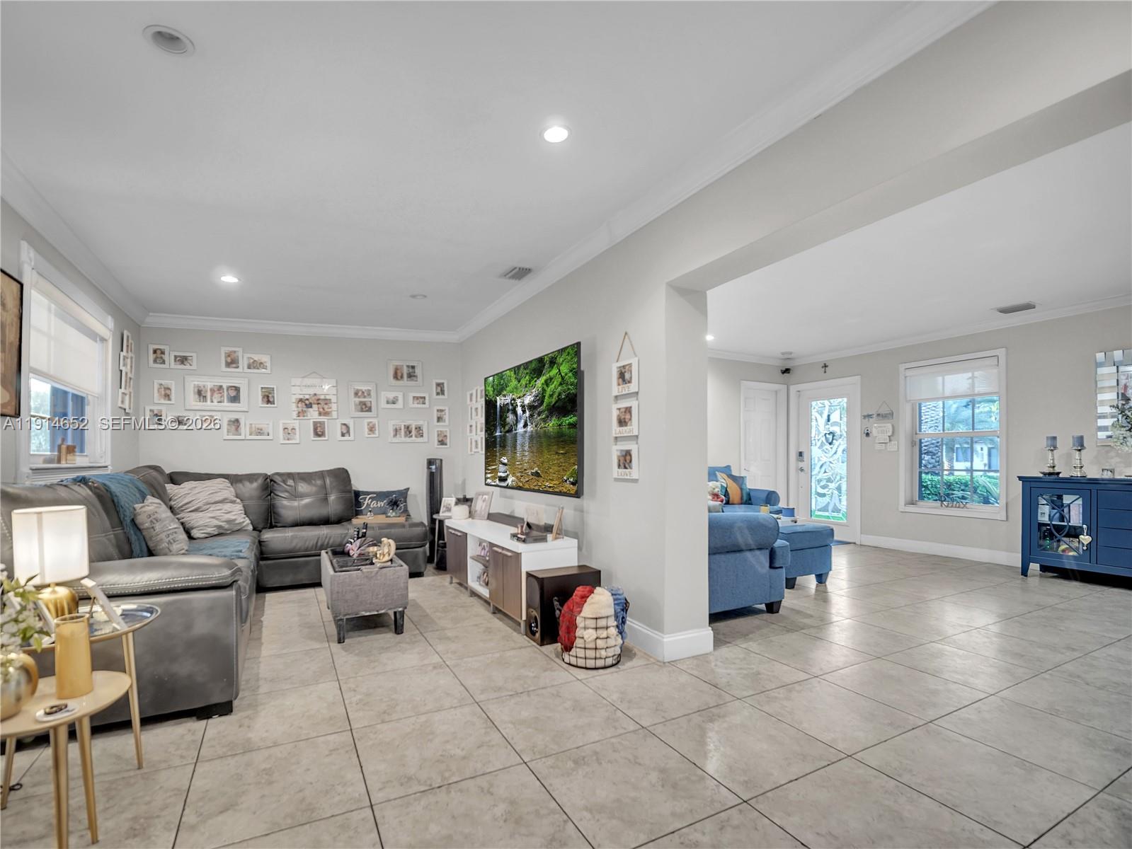 8530 Northwest 178th Street Hialeah, FL 33015 - Photo 26 of 31