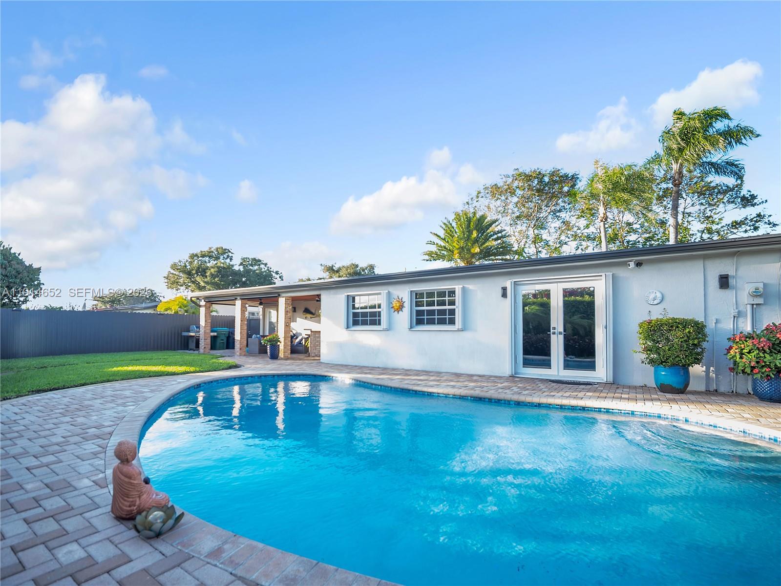 8530 Northwest 178th Street Hialeah, FL 33015 - Photo 4 of 31