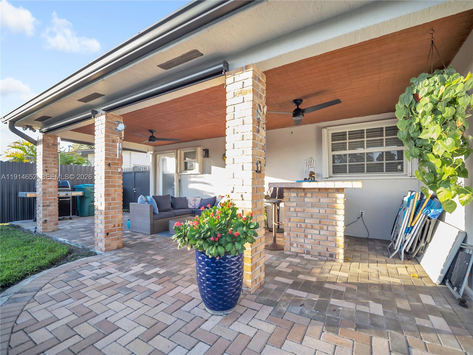 8530 Northwest 178th Street Hialeah, FL 33015 - Photo 5 of 31