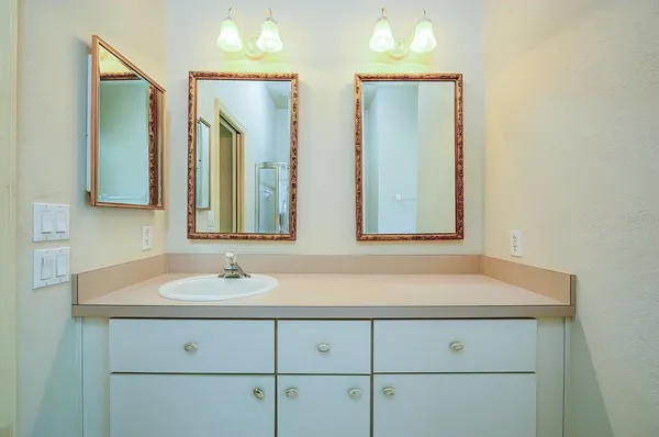 $1,895 | 5 Strawood Point, Homosassa, FL 34446