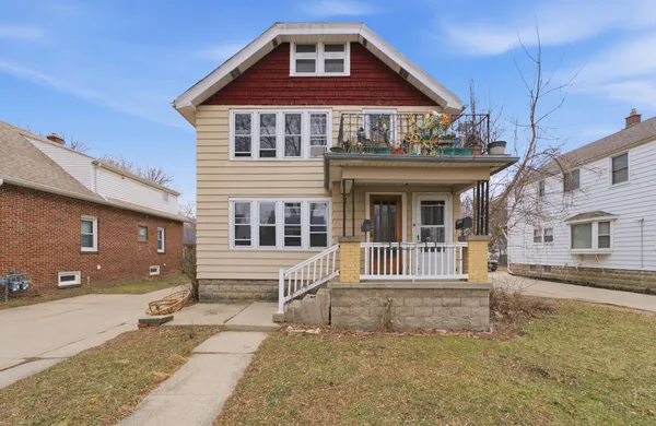 $309,900 | 2225 South 82nd Street, West Allis, WI 53219