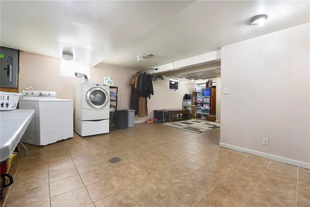 a view of a storage & utility room