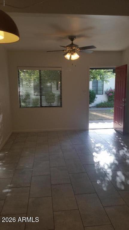 1321 West McDowell Road, Unit 5 Phoenix, AZ 85007 - Photo 2 of 4 Living Room