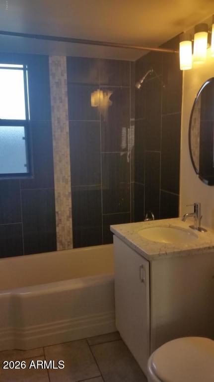 1321 West McDowell Road, Unit 5 Phoenix, AZ 85007 - Photo 3 of 4 Bathroom
