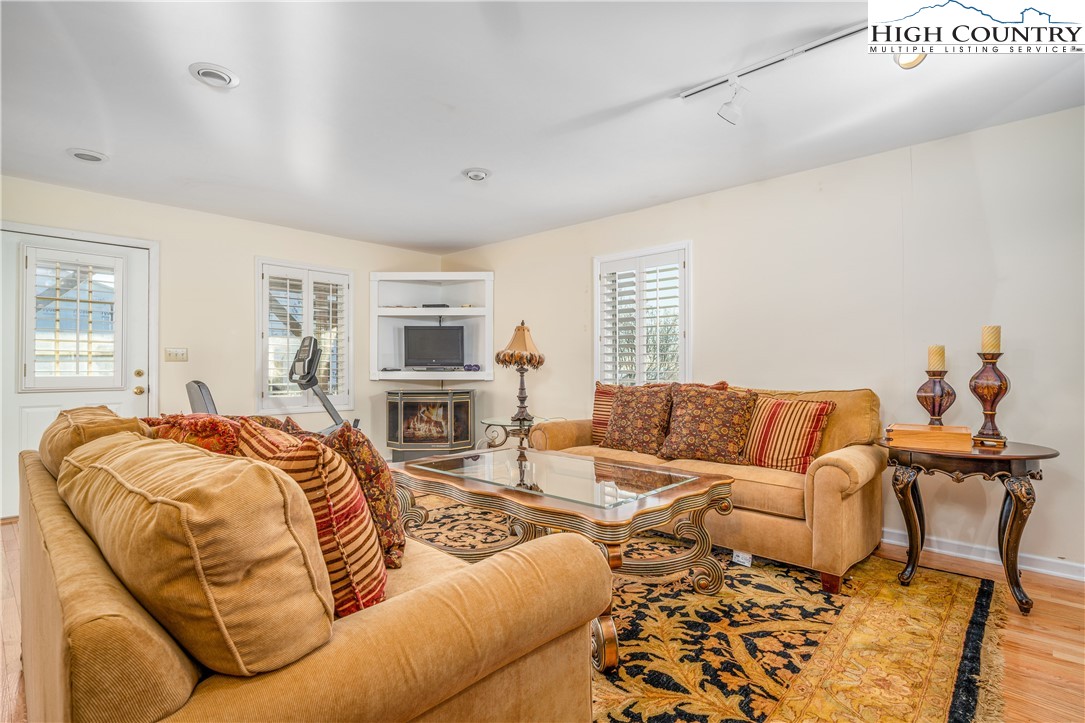 101 Oz Road Beech Mountain, NC 28604 - Photo 29 of 31 Gallery Image 29