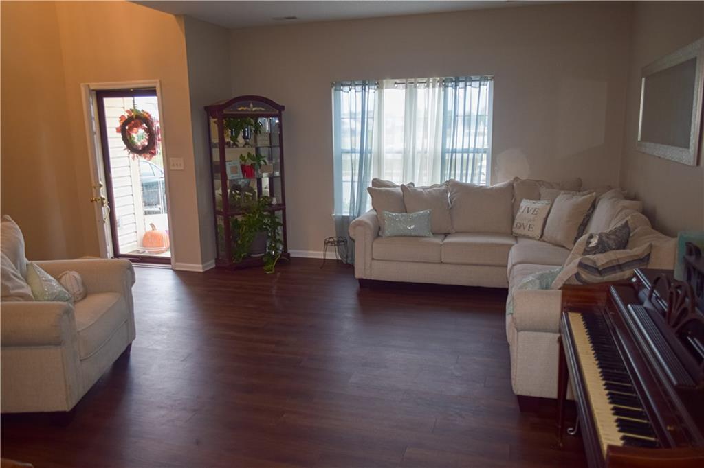 8153 Garden Ridge Road Indianapolis, IN 46237 - Photo 4 of 30 Gallery Image 4