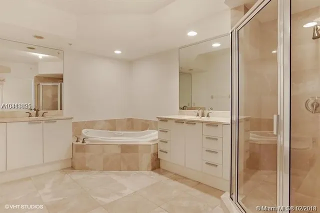 $2,890 | 15051 Royal Oaks Lane, Unit 1904, North Miami, FL 33181